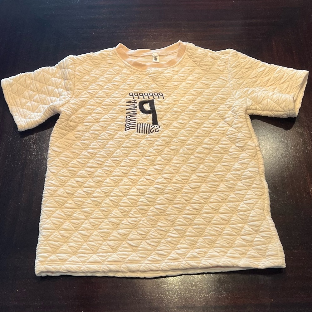 Bubbly Cream T-shirt with black embroidered letters